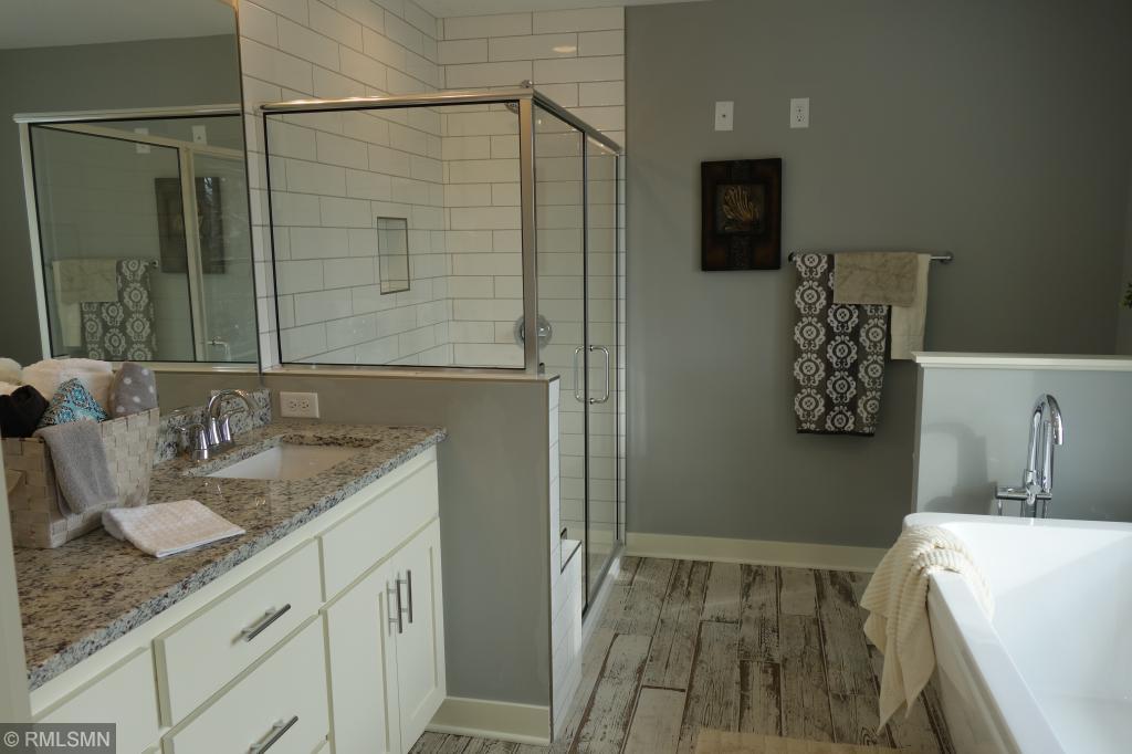 722 Labore Road Little Canada, MN 55117 - Photo 14 of 20 Gallery Image 14