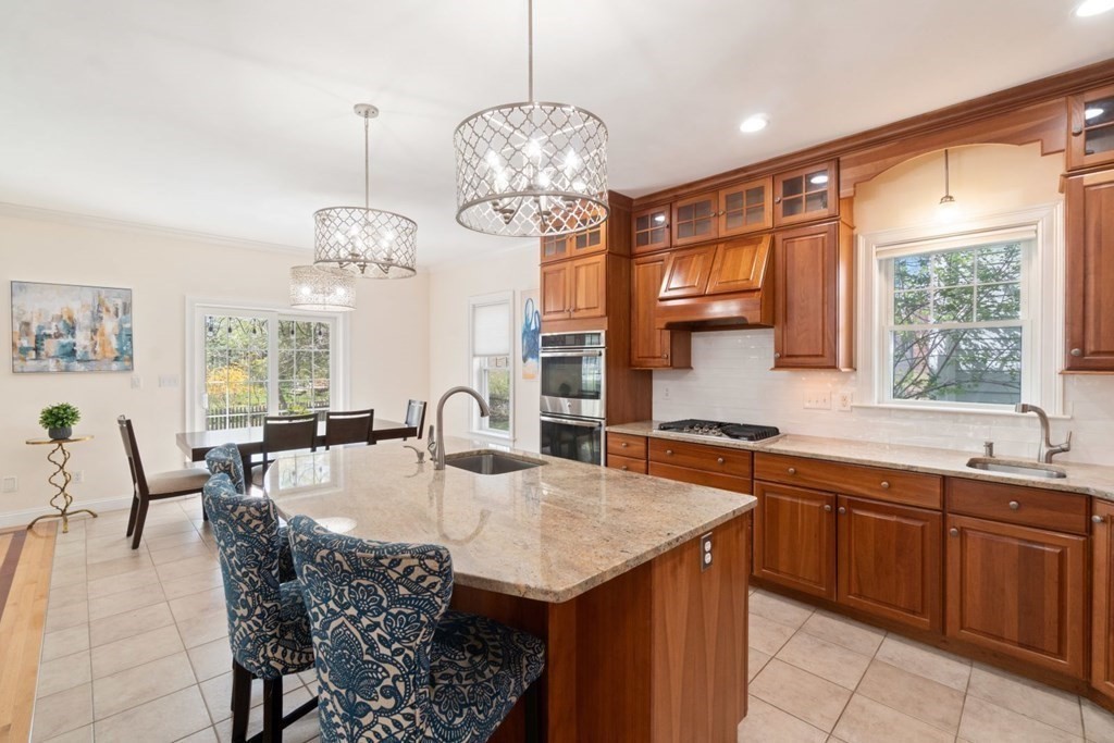 98 Beechwood Road Wellesley, MA 02482 - Photo 11 of 32