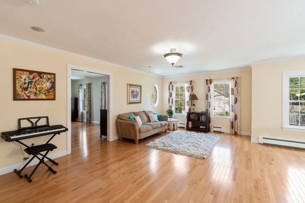 98 Beechwood Road Wellesley, MA 02482 - Photo 18 of 32