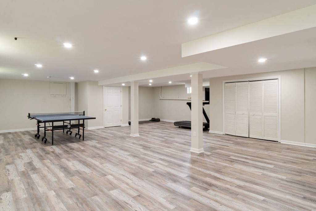 98 Beechwood Road Wellesley, MA 02482 - Photo 27 of 32