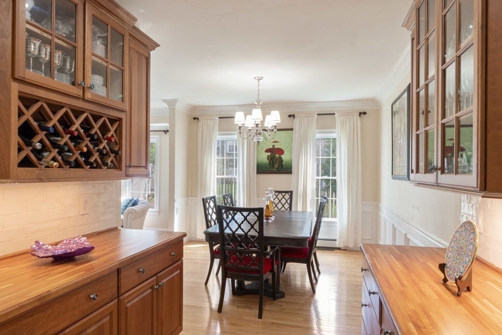 98 Beechwood Road Wellesley, MA 02482 - Photo 8 of 32