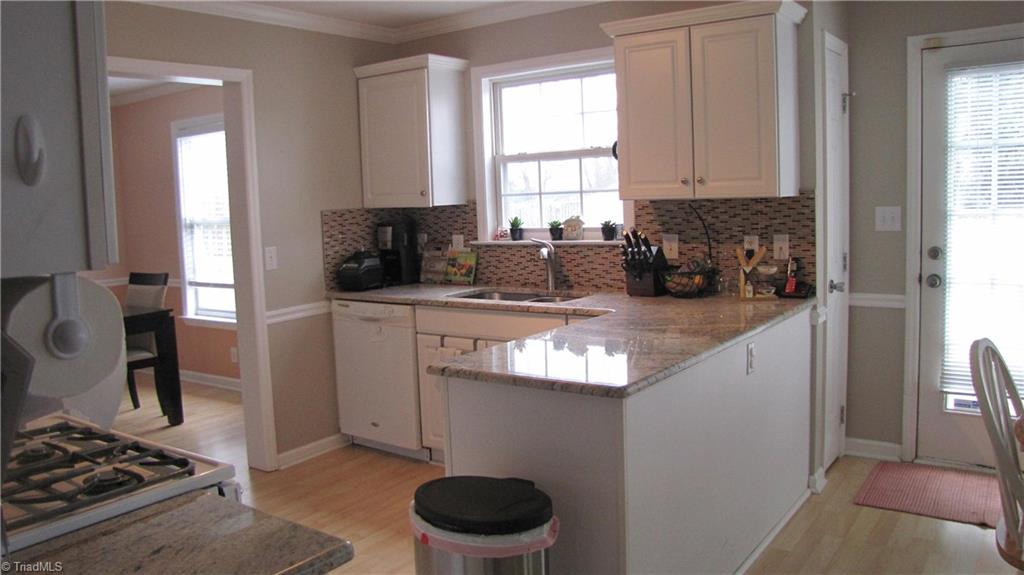 4207 Beacon Ridge Drive High Point, NC 27265 - Photo 6 of 21 Gallery Image 6