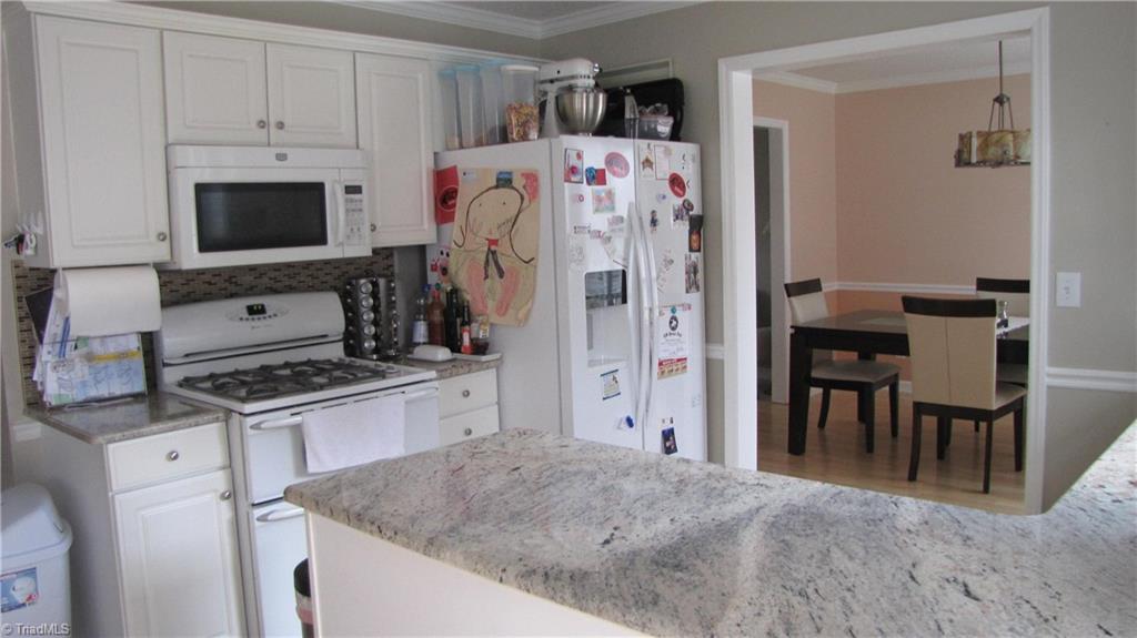 4207 Beacon Ridge Drive High Point, NC 27265 - Photo 7 of 21 Gallery Image 7