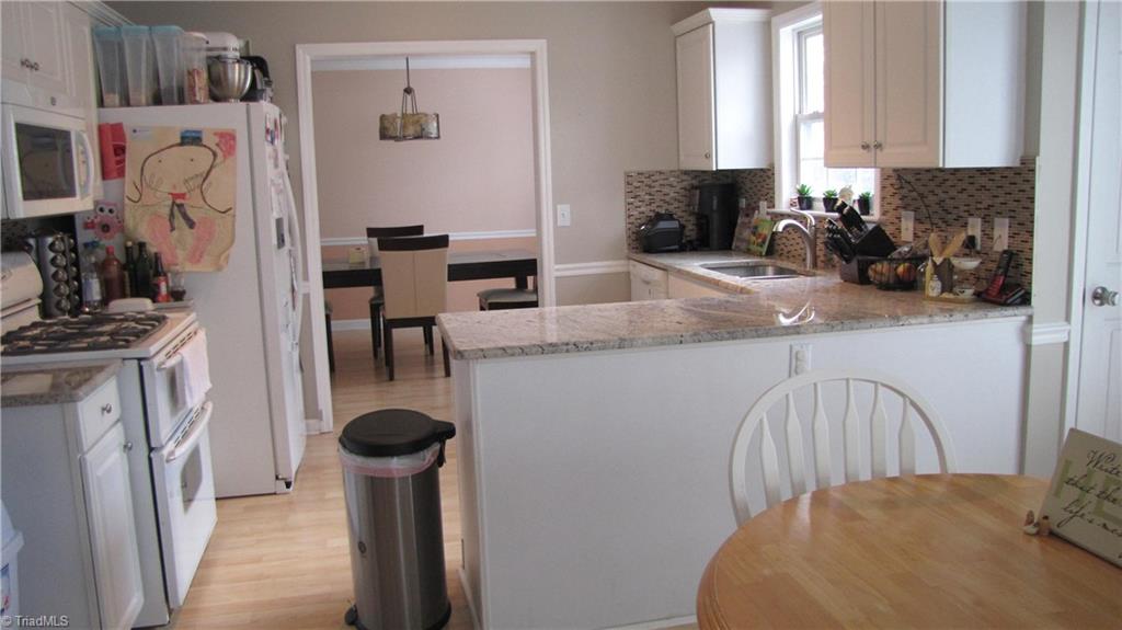 4207 Beacon Ridge Drive High Point, NC 27265 - Photo 8 of 21 Gallery Image 8