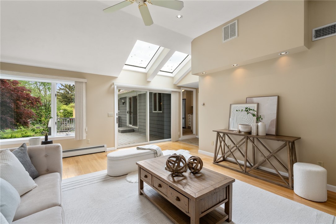 45 Landon Road Warwick, RI 02888 - Photo 3 of 28 Gallery Image 3