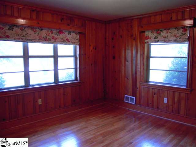 4309 Old Buncombe Road Greenville, SC 29617 - Photo 15 of 19 Gallery Image 15