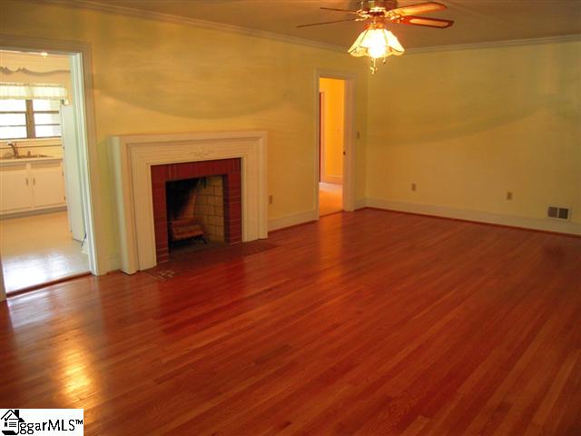 4309 Old Buncombe Road Greenville, SC 29617 - Photo 8 of 19 Gallery Image 8