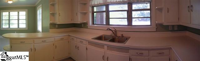 4309 Old Buncombe Road Greenville, SC 29617 - Photo 9 of 19 Gallery Image 9