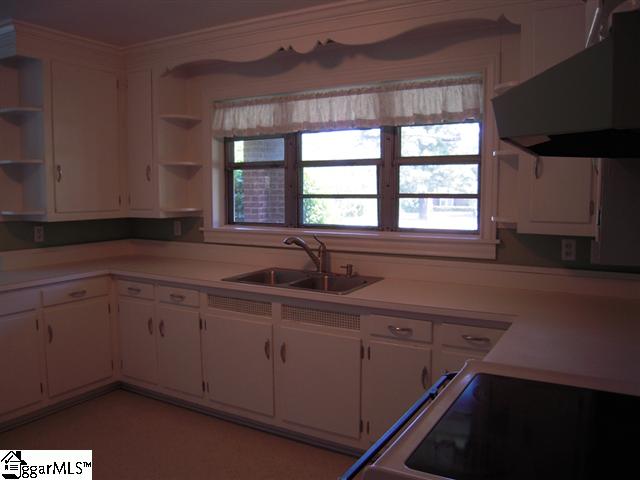 4309 Old Buncombe Road Greenville, SC 29617 - Photo 10 of 19 Gallery Image 10