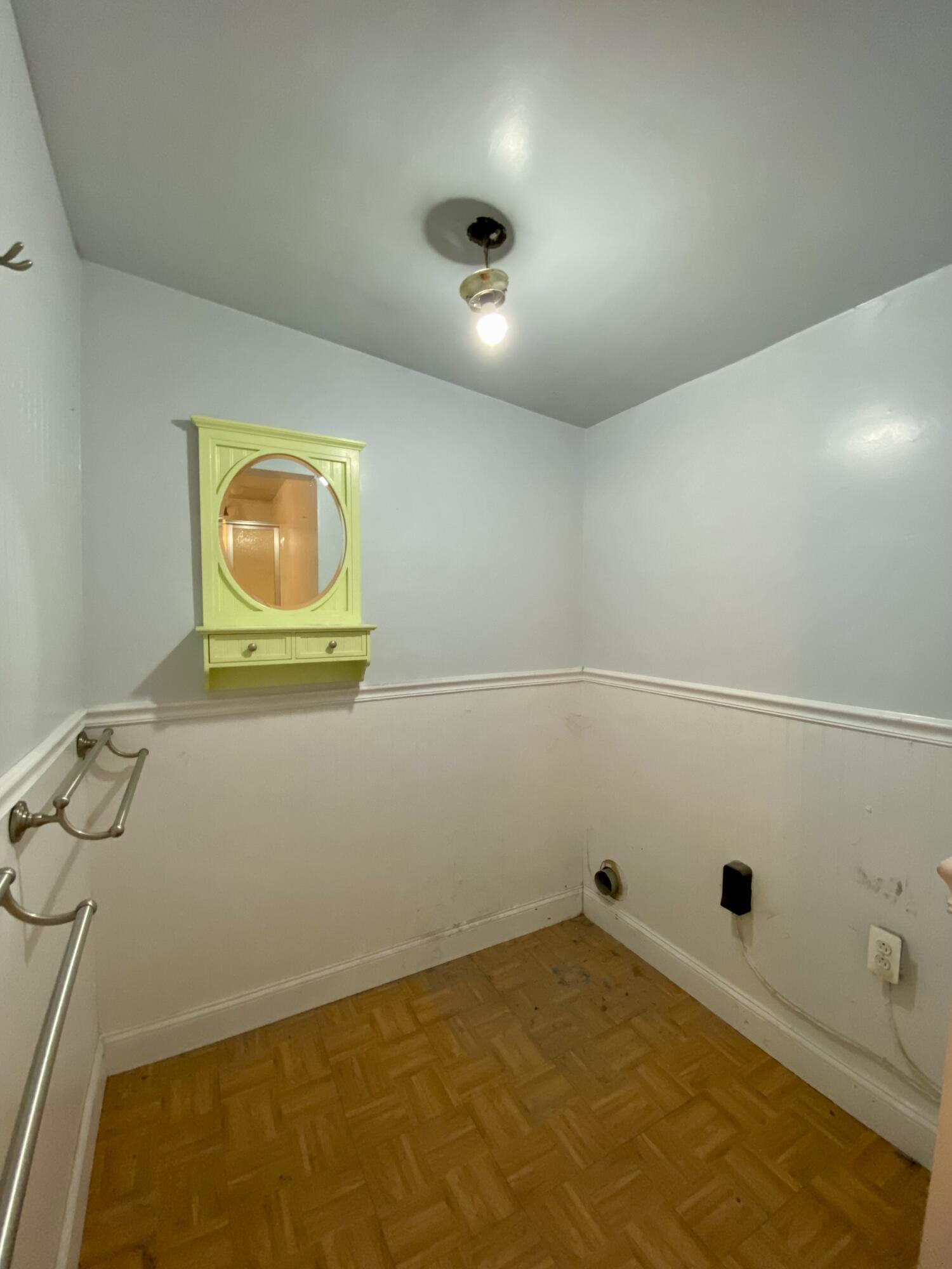 98 Auburn Road Turner, ME 04282 - Photo 18 of 33 Laundry Room