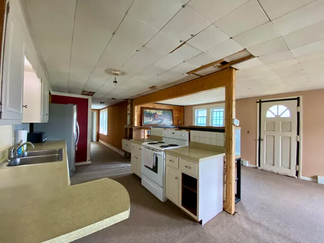 $142,000 | 98 Auburn Road, Turner, ME 04282