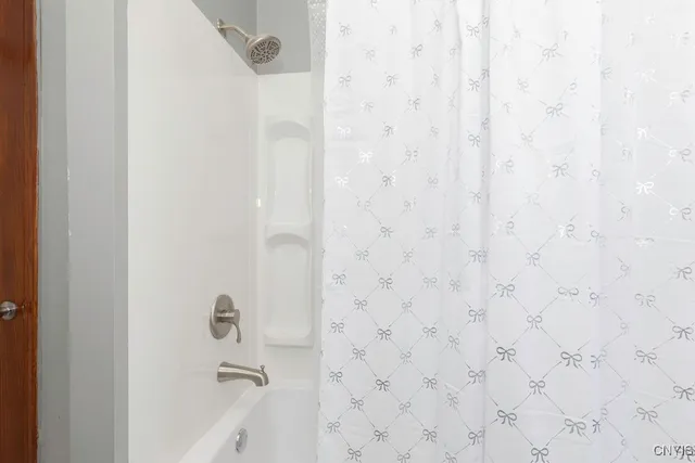 $179,900 | 410 John Street, Syracuse, NY 13208