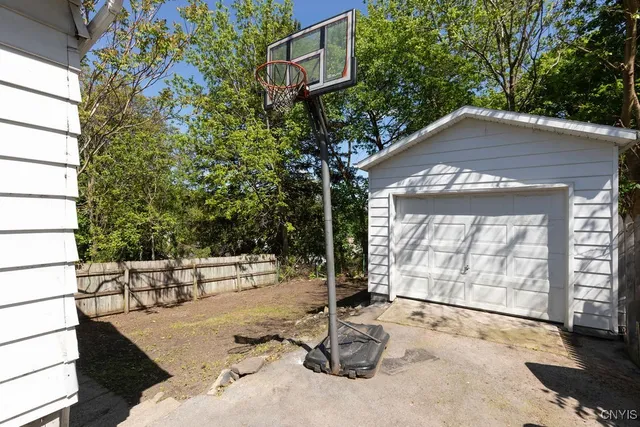 $179,900 | 410 John Street, Syracuse, NY 13208