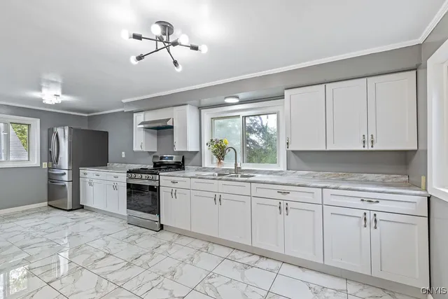 $179,900 | 410 John Street, Syracuse, NY 13208