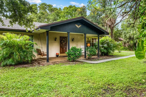 $469,968 | 4153 1st Street Southwest, Vero Beach, FL 32968