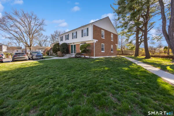 $429,900 | 245 Sunnyridge Avenue, Unit 1, Fairfield, CT 06824