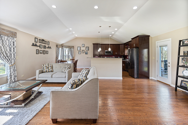 4N122 LaFox Road St. Charles, IL 60175 - Photo 12 of 38