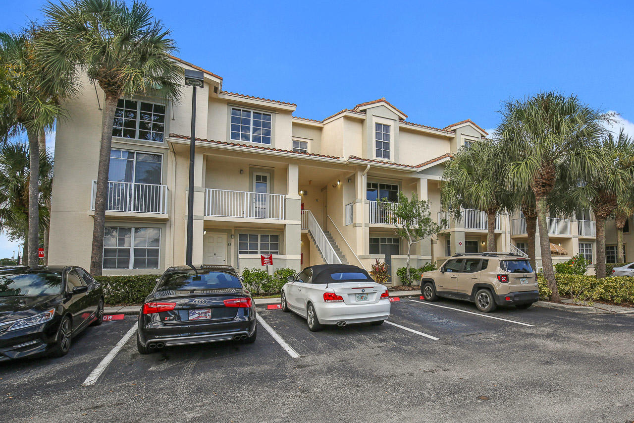 1152 University Boulevard, Unit 22 Jupiter, FL 33458 - Photo 19 of 19 Exterior Front