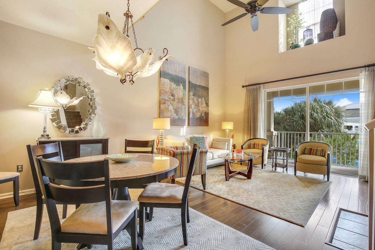 1152 University Boulevard, Unit 22 Jupiter, FL 33458 - Photo 6 of 19 Living Room