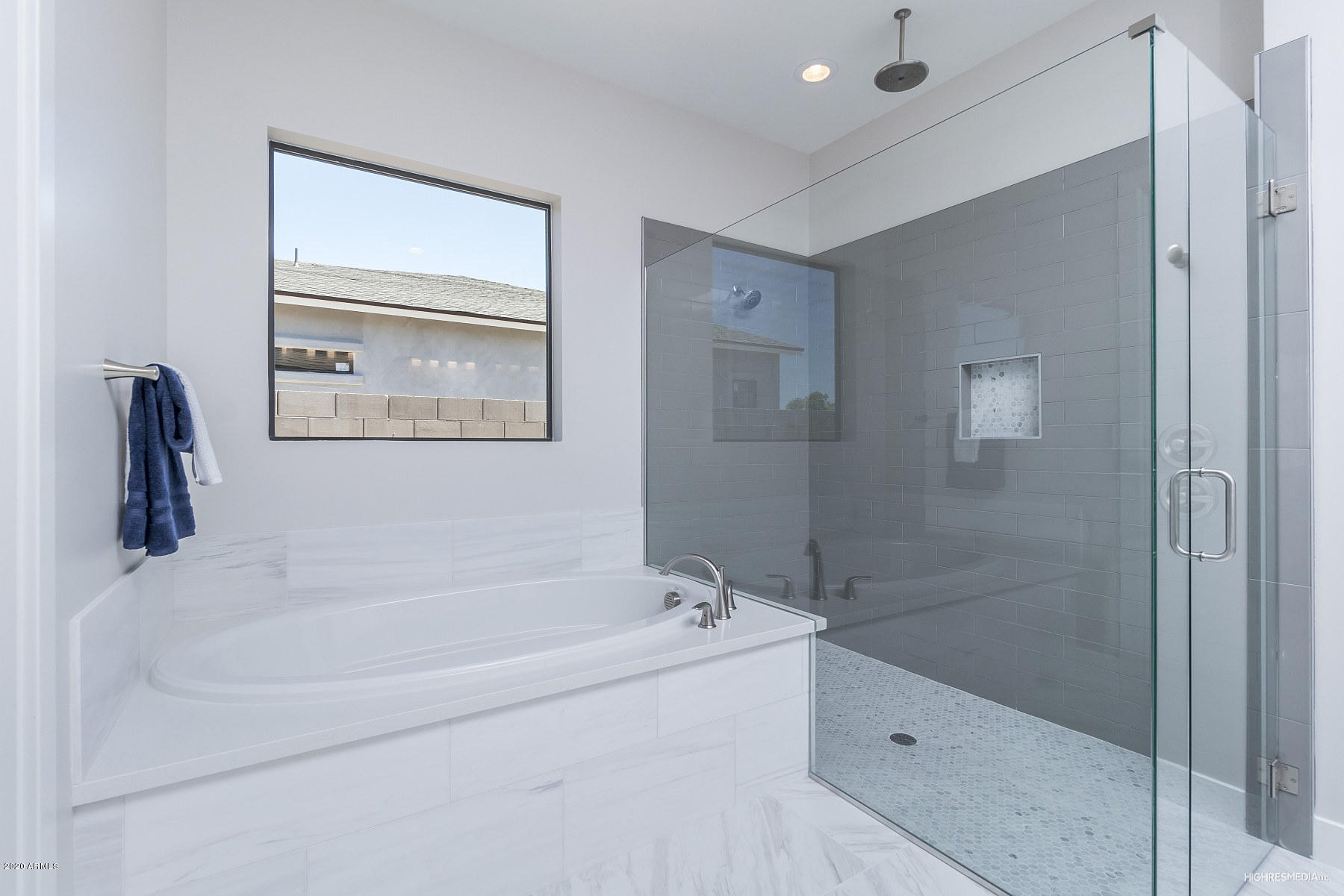 4270 East Phelps Road Phoenix, AZ 85032 - Photo 16 of 23 HRM7754_web