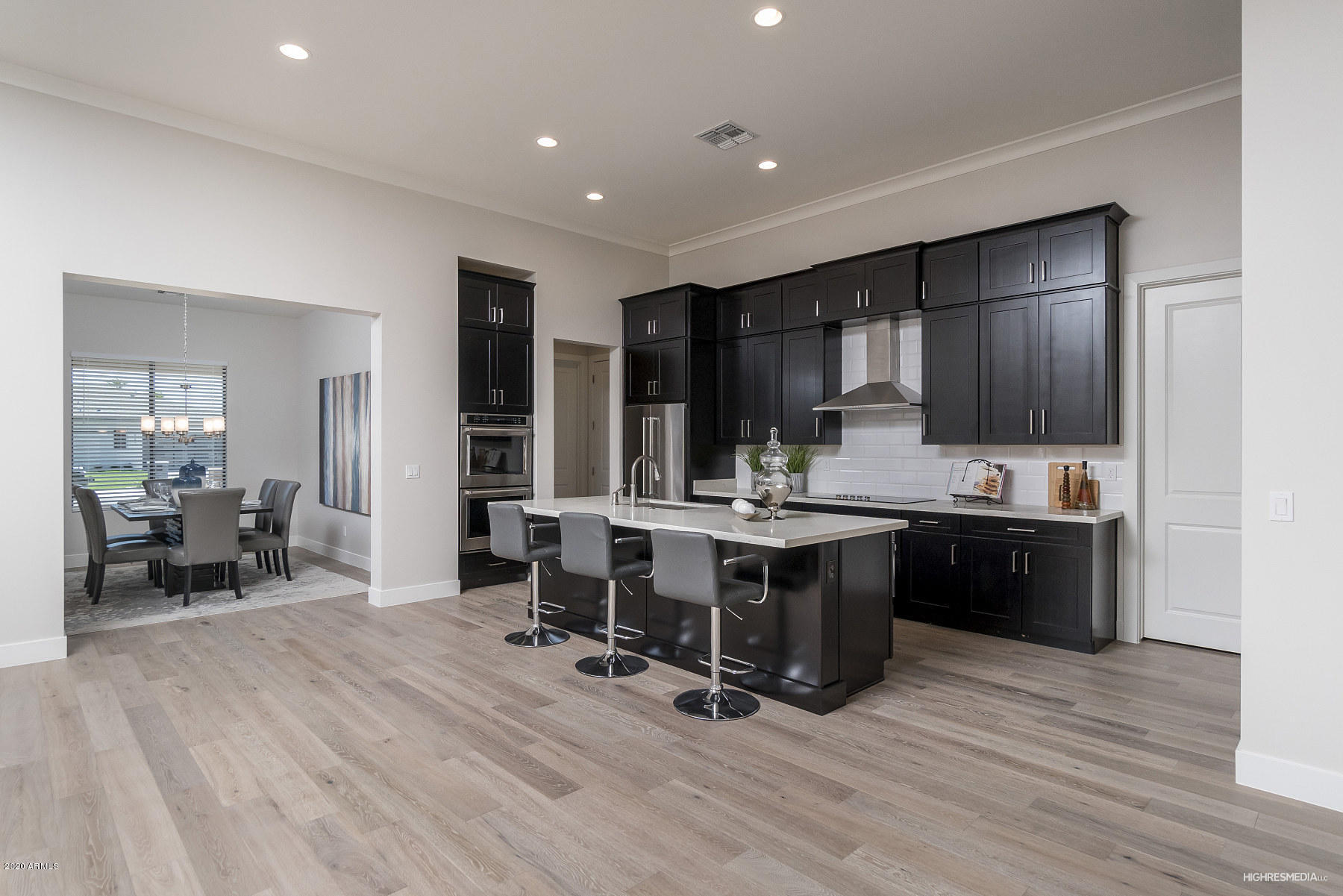 4270 East Phelps Road Phoenix, AZ 85032 - Photo 3 of 23 HRM7778_web