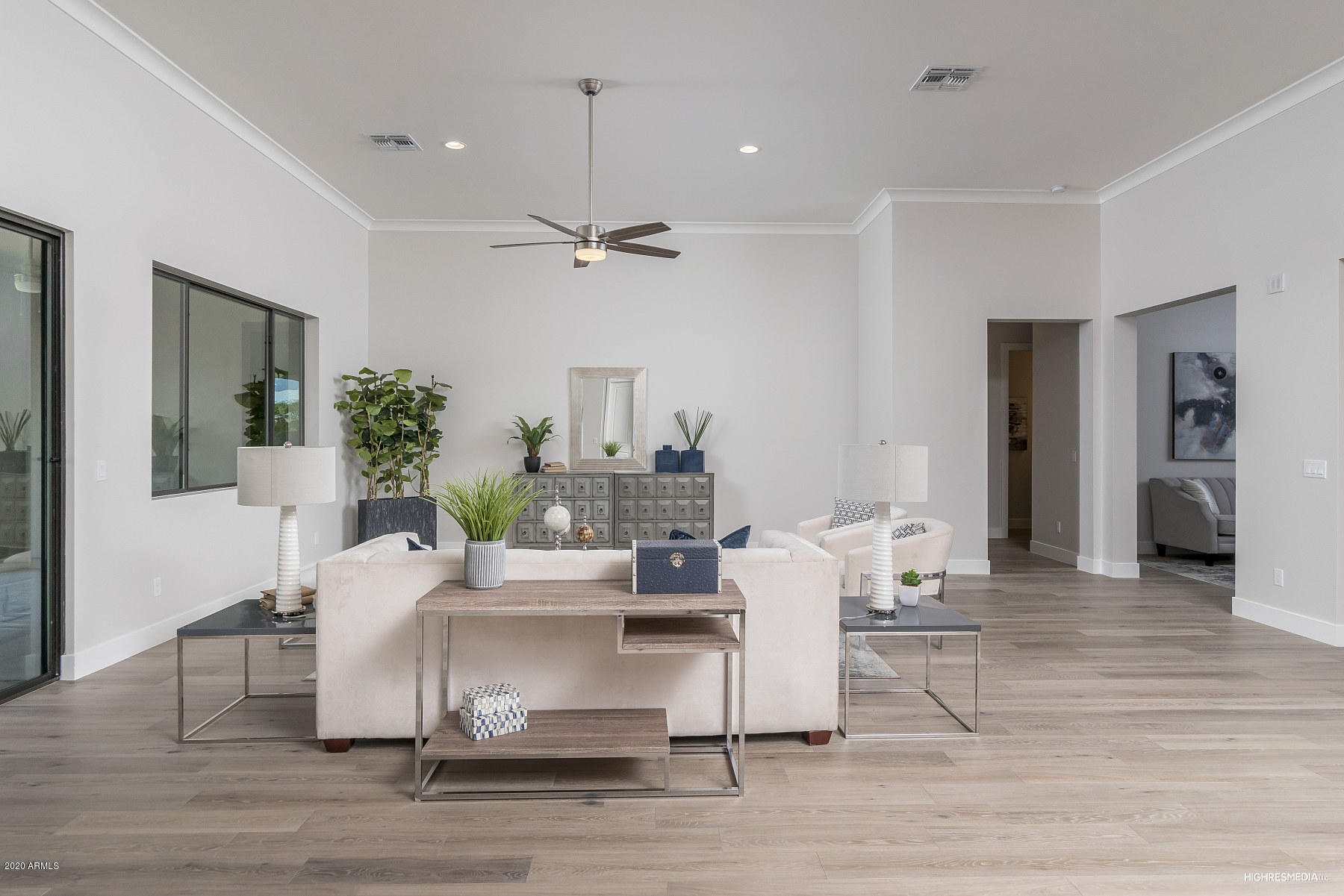 4270 East Phelps Road Phoenix, AZ 85032 - Photo 9 of 23 HRM7769_web