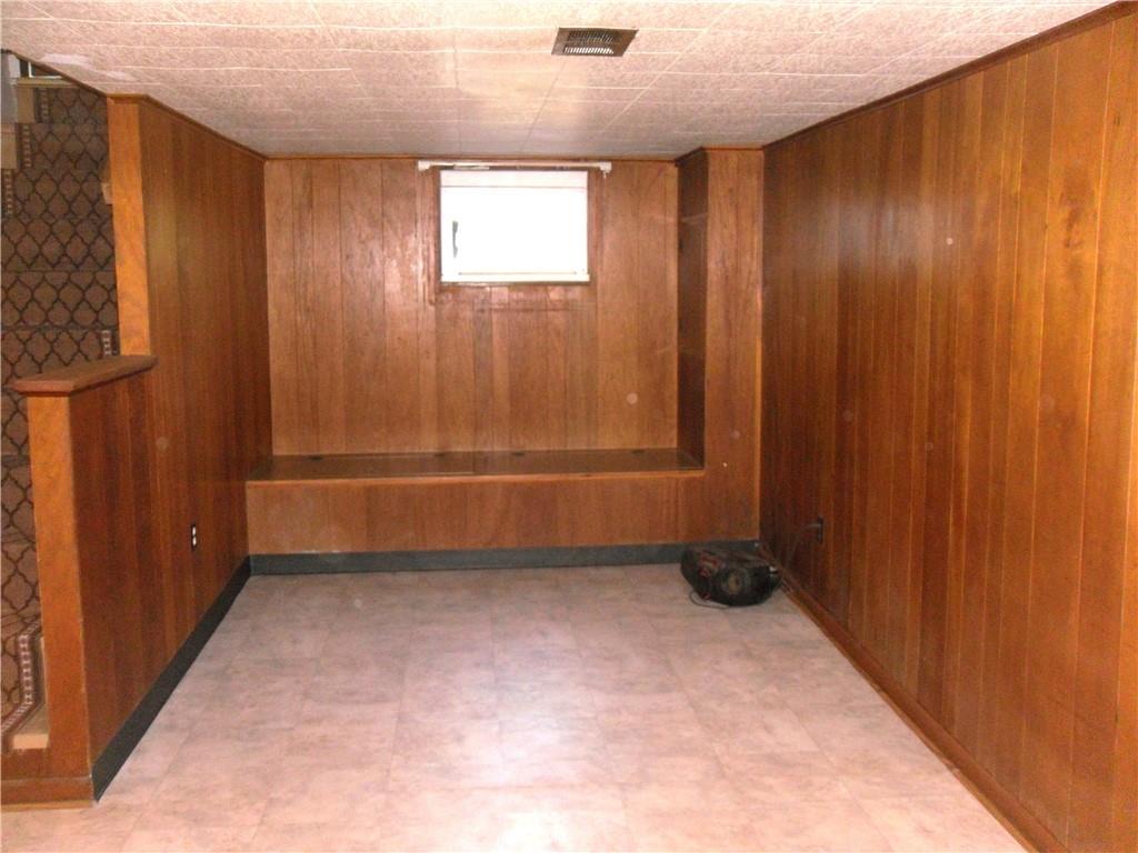 419 Streets Run Road Pittsburgh, PA 15236 - Photo 27 of 46 a view of entryway
