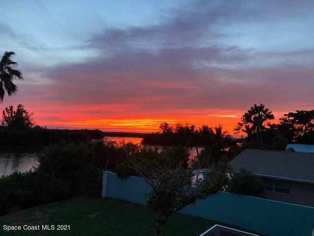 738 Nassau Road Cocoa Beach, FL 32931 - Photo 4 of 26