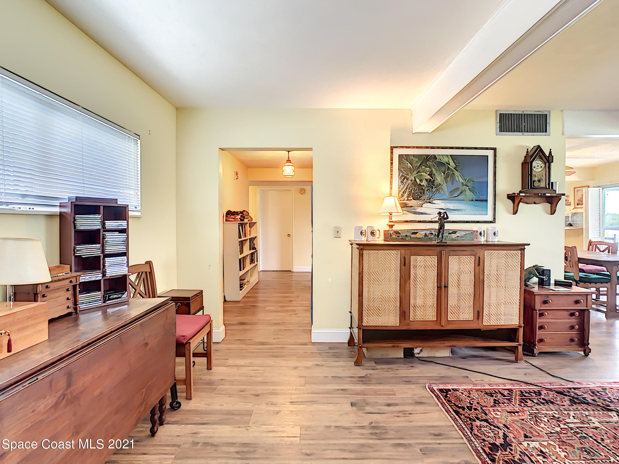 738 Nassau Road Cocoa Beach, FL 32931 - Photo 8 of 26 a living room with furniture