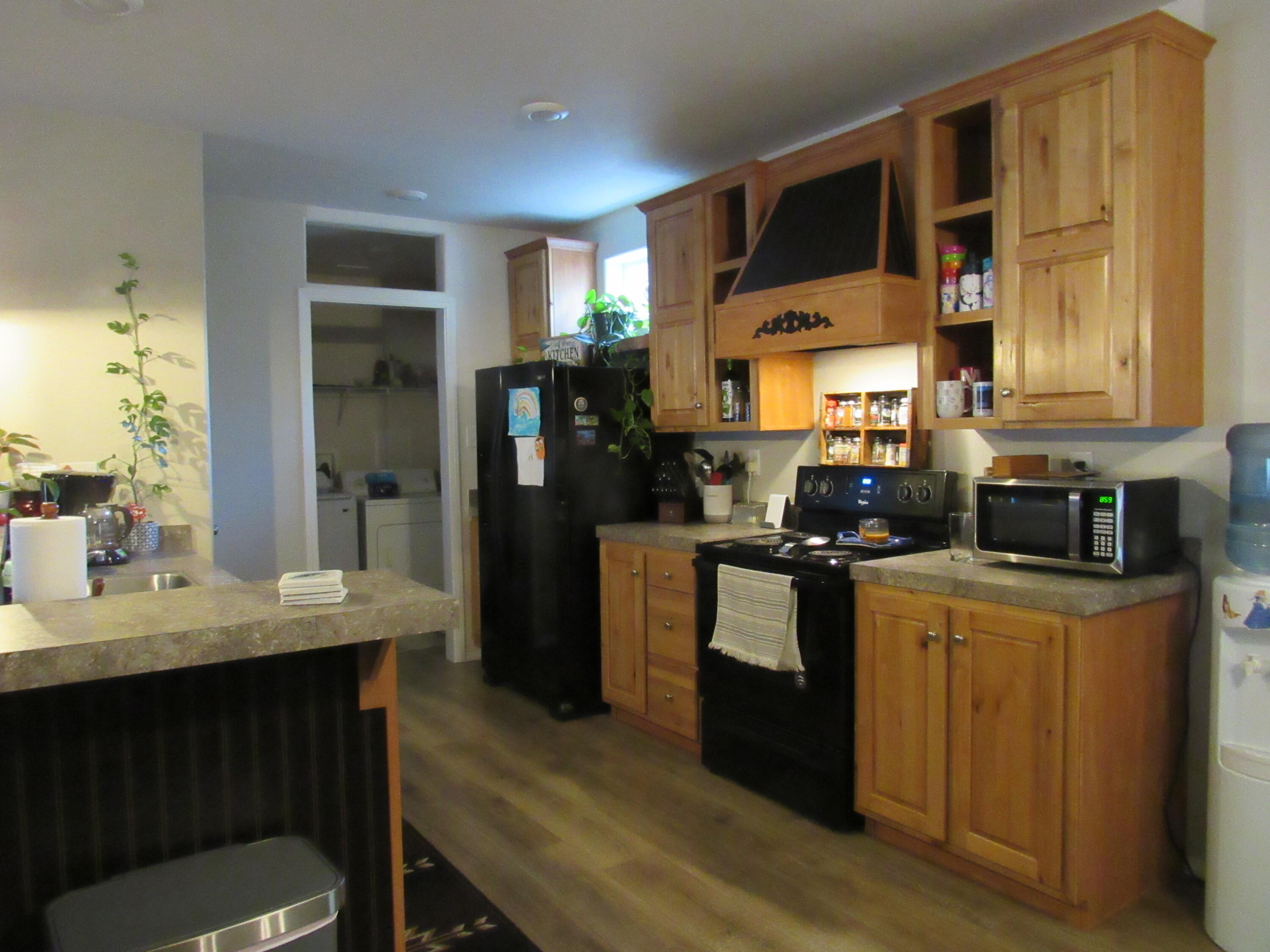 35712 Modoc Point Road, Unit 229700 Chiloquin, OR 97624 - Photo 5 of 23 kitchen