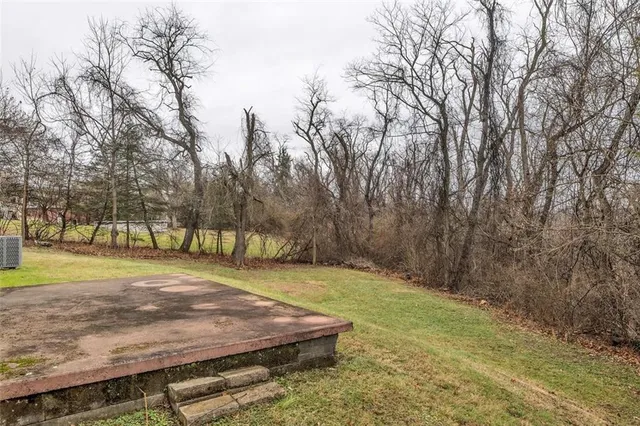 a view of a basketball court