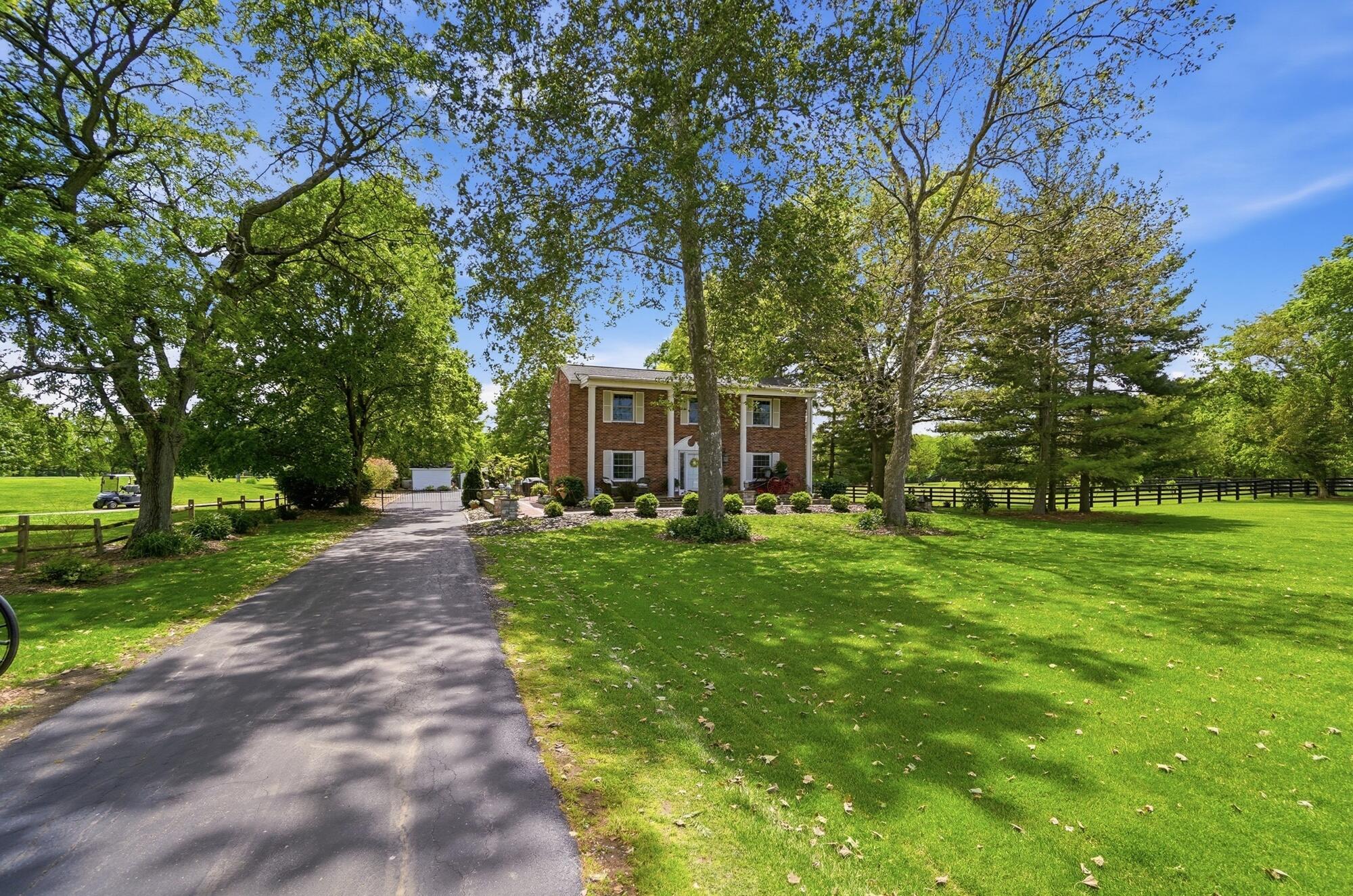 6075 Alkire Road Galloway, OH 43119 - Photo 3 of 85 Amazing Curb Appeal