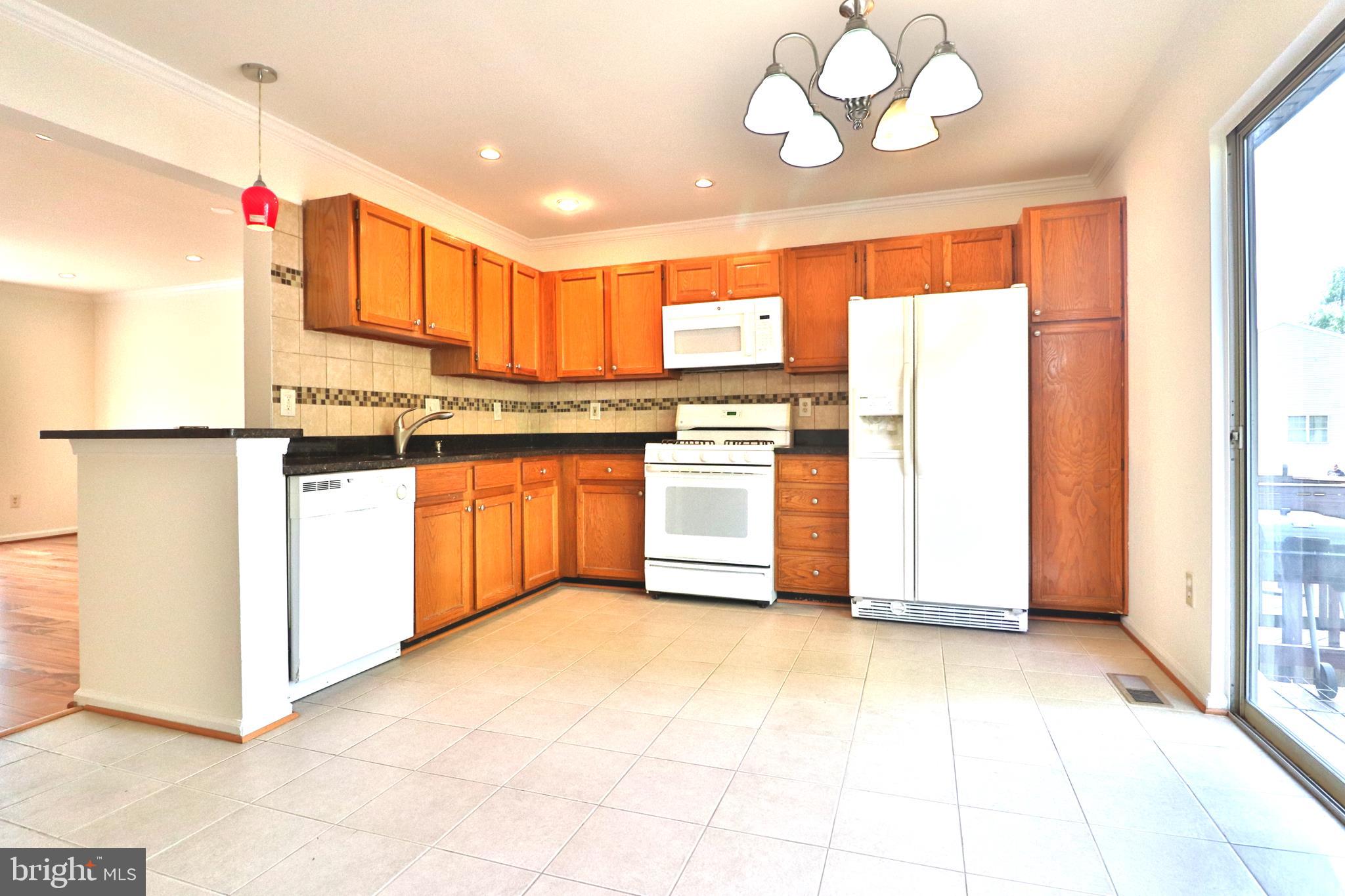 2004 Darlington Loop Woodbridge, VA 22191 - Photo 6 of 31