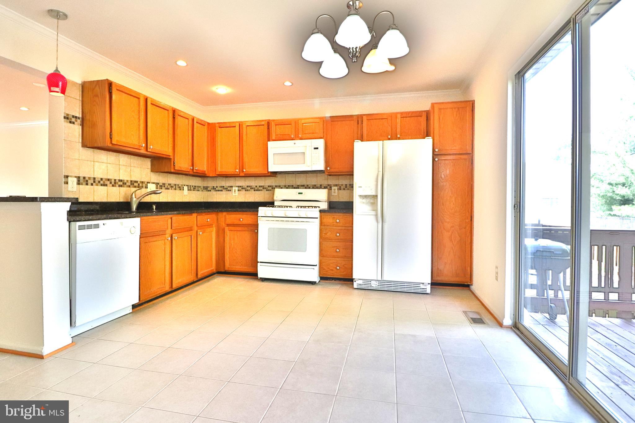 2004 Darlington Loop Woodbridge, VA 22191 - Photo 7 of 31