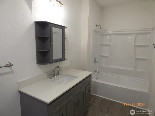 $359,000 | 2420 Aberdeen Avenue, Hoquiam, WA 98550