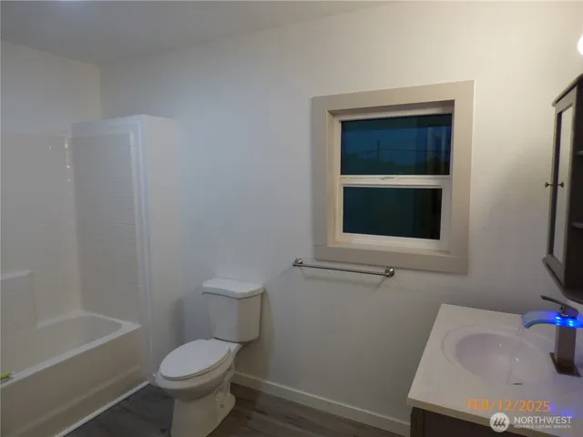 $359,000 | 2420 Aberdeen Avenue, Hoquiam, WA 98550