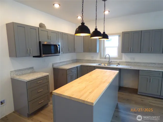 $359,000 | 2420 Aberdeen Avenue, Hoquiam, WA 98550