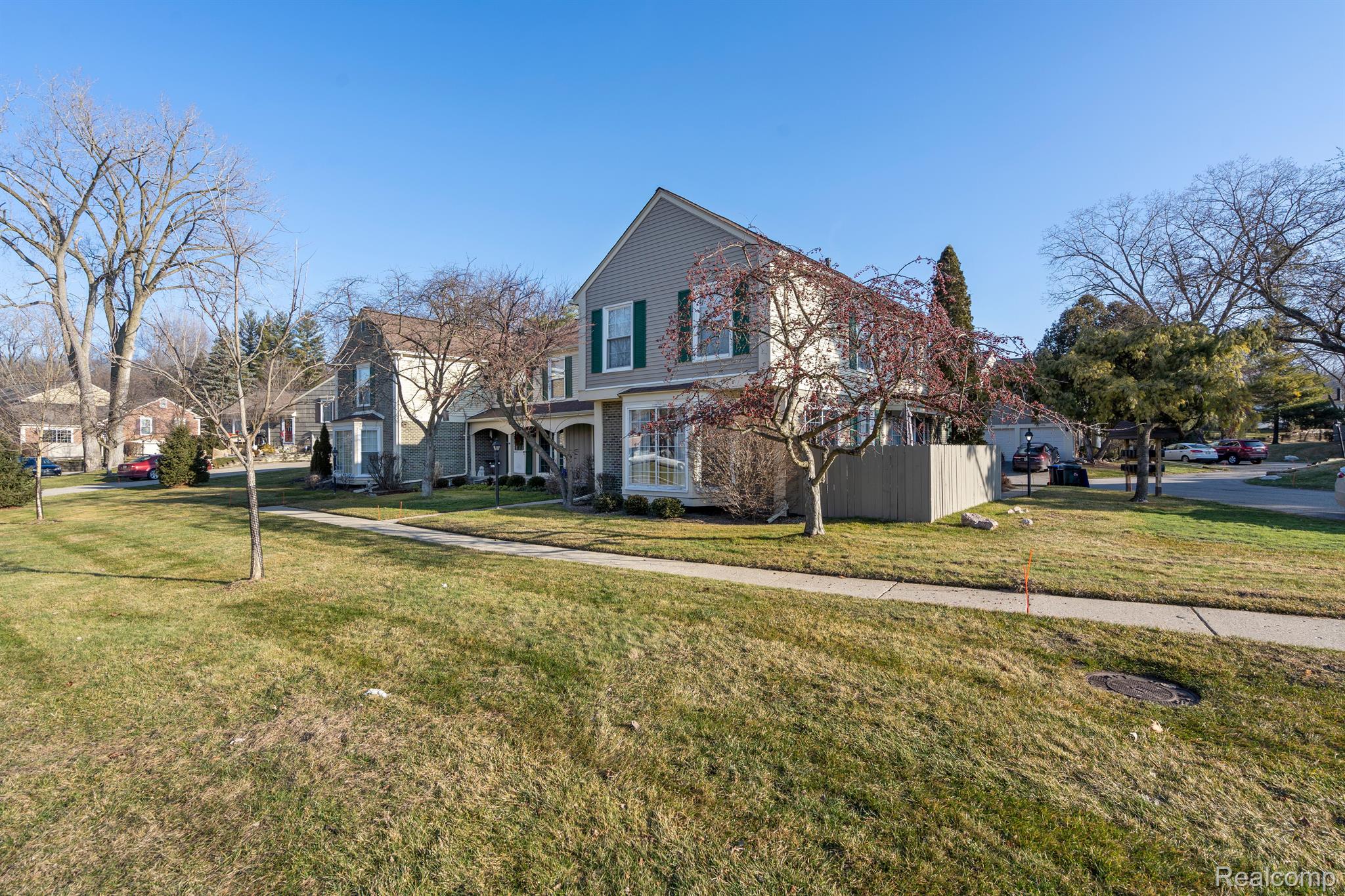 1486 Saddle Lane Rochester, MI 48306 - Photo 5 of 27 Gallery Image 5
