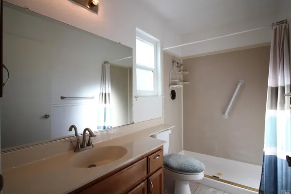 $2,350 | 132 Bryce Way, Vacaville, CA 95687