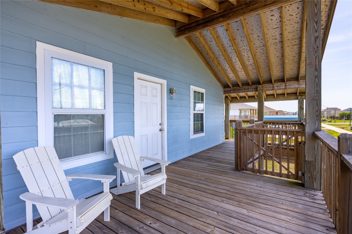 964 South Sage Road Crystal Beach, TX 77650 - Photo 5 of 26