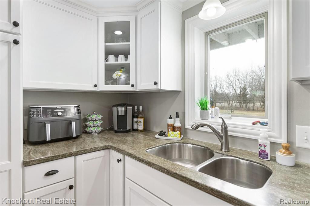 11145 Canada Road Birch Run, MI 48415 - Photo 18 of 62
