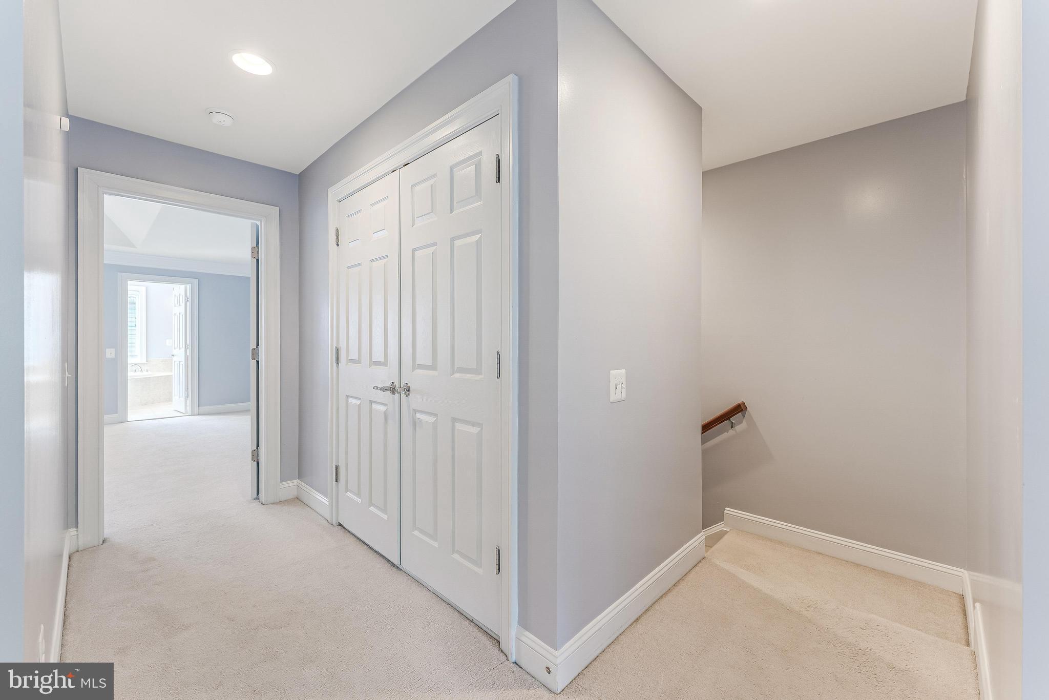 43583 White Cap Terrace Chantilly, VA 20152 - Photo 27 of 55 a view of hallway with closet