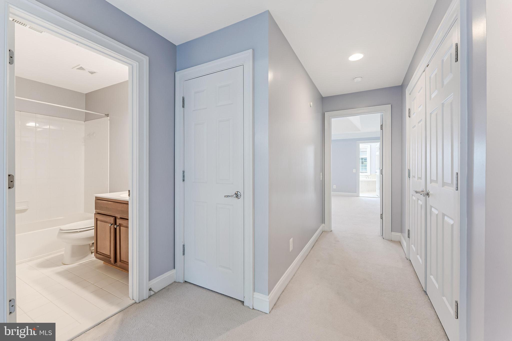 43583 White Cap Terrace Chantilly, VA 20152 - Photo 28 of 55 a view of a hallway with bathroom and a bathroom