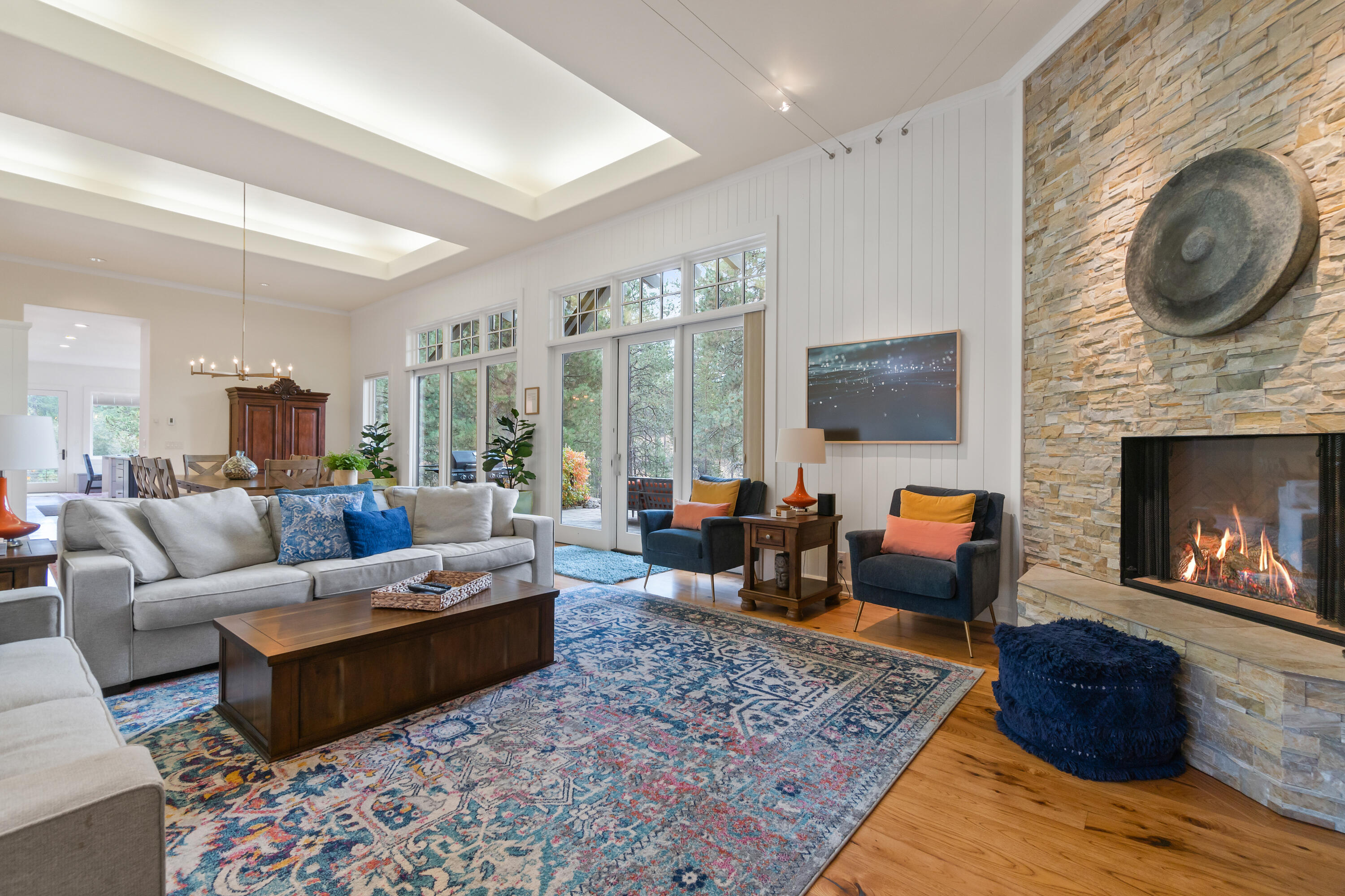 56854 Besson Road Bend, OR 97707 - Photo 14 of 35 Besson Living 2