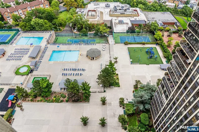 a view of a tall building