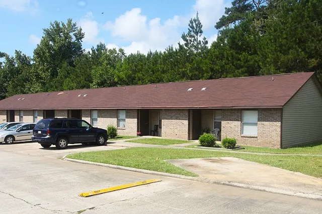 $600 | 2533 Highway 10, Jackson, LA 70748