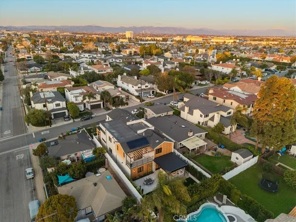 $6,299,000 | 1806 6th Street, Manhattan Beach, CA 90266