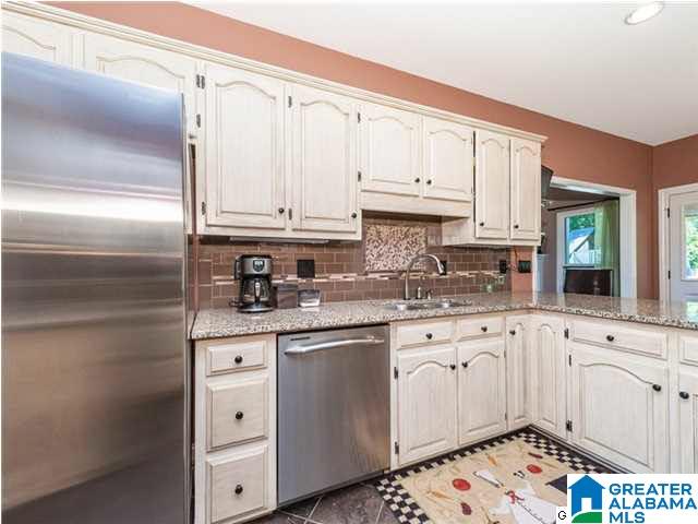 112 Shiraz Street Alabaster, AL 35007 - Photo 7 of 32