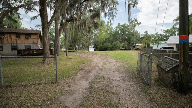 a view of a yard with entertaining space