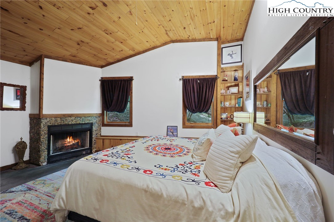 272 Horseshoe Ridge Road East Deep Gap, NC 28618 - Photo 23 of 49 Gallery Image 23